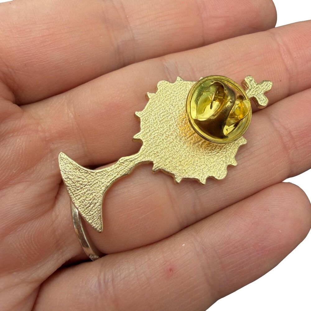Monstrance Lapel Pin - Picture 2 of 3